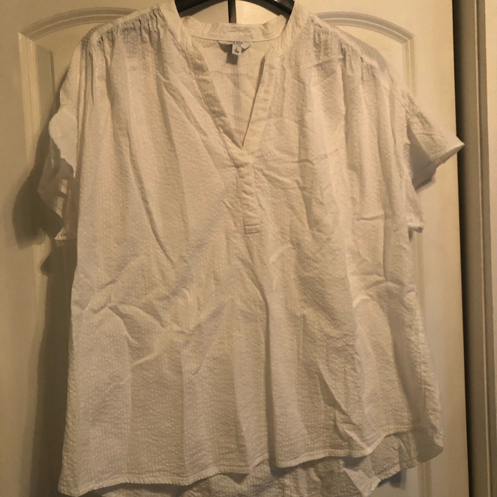 White V-Neck Seersucker Women's Top I Crown and Ivy